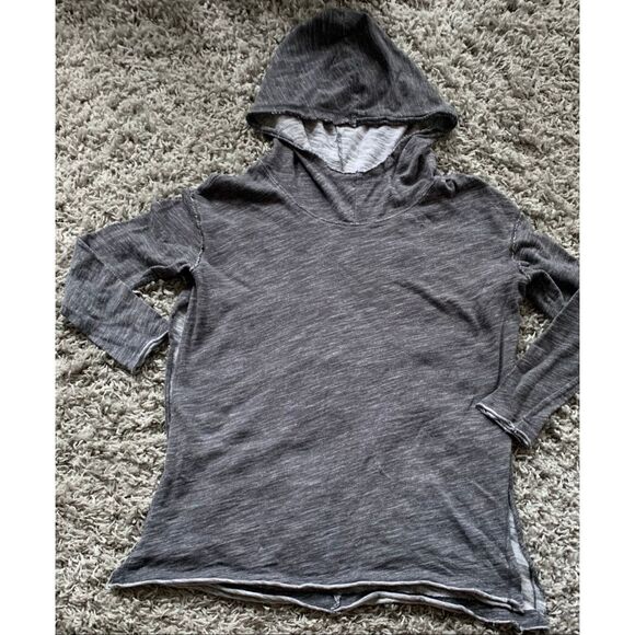 Free People Beach In A Hurry Hoodie Gray hooded BOHO SHIRT TOP sz O/S - Picture 2 of 9